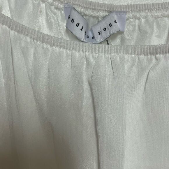 NWT Endless Rose Definitely Demure Off The Shoulder Chiffon Romper - White Sz L - Picture 7 of 8